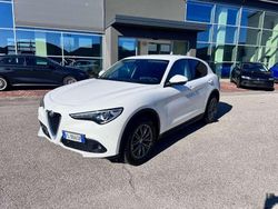 Bianco Usata 2017 Alfa Romeo Stelvio Executive SUV | 17.800 € (Buon prezzo)