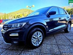 Grigio(met.) Usata 2022 VW T-Roc Business SUV | 19.870 € (Buon prezzo)