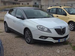 Bianco Usata 2011 Lancia Delta Due volumi | 3900 € (Buon prezzo)