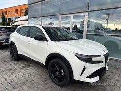 Bianco Nuova 2025 Alfa Romeo GT Junior Tre volumi | 23.900 € (Super prezzo)