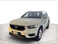 Bianco ghiaccio Usata 2019 Volvo XC40 Business Edition SUV | 23.500 € (Buon prezzo)