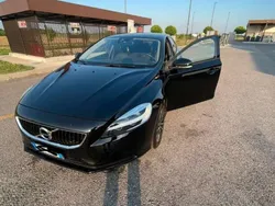 Usata 2018 Volvo V40 Business Edition Station wagon | 10.490 € (Ottimo prezzo)