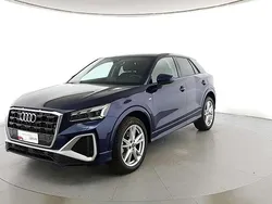 Blu navarra met Usata 2023 Audi Q2 S-Line SUV | 29.900 € (Buon prezzo)
