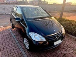 Nero Usata 2010 Mercedes A160 Edition Monovolume | 4300 € (Buon prezzo)