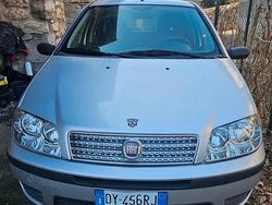 Grigio Usata 2009 Fiat Punto Tre volumi | 3500 €