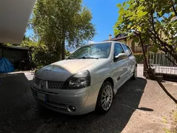 Usata 2003 Renault Clio II Due volumi | 900 € (Buon prezzo)