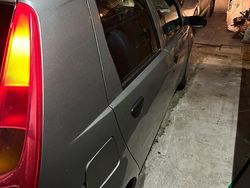 Usata 2002 Fiat Punto Due volumi | 2000 €