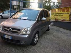 Grigio Usata 2004 Opel Meriva Cosmo Monovolume | 1700 € (Buon prezzo)