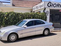 Grigio(met.) Usata 2004 Mercedes E220 Elegance Tre volumi | 3500 € (Ottimo prezzo)