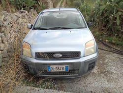 Blu Usata 2008 Ford Fusion Tre volumi | 2800 € (Buon prezzo)