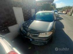 Grigio Usata 2008 Renault Mégane II Tre volumi | 1400 € (Ottimo prezzo)