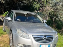 Grigio Usata 2010 Opel Insignia Tre volumi | 700 €
