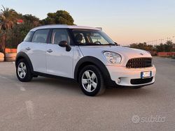 Bianco Usata 2016 Mini One D Countryman SUV | 11.500 € (Cara)