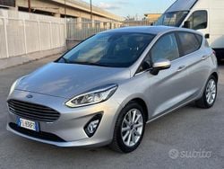 Grigio Usata 2017 Ford Fiesta Titanium Tre volumi | 7000 € (Buon prezzo)