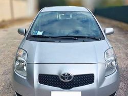 Grigio Usata 2007 Toyota Yaris Sol Tre volumi | 5700 € (Molto cara)