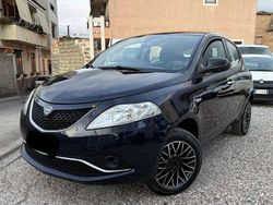 Blu/azzurro Usata 2017 Lancia Ypsilon Due volumi | 6199 € (Buon prezzo)