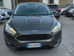 Grigio Usata 2018 Ford Focus Tre volumi | 7000 € (Buon prezzo)