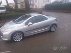 Usata 2008 Peugeot 207 CC Cabrio | 3300 € (Cara)