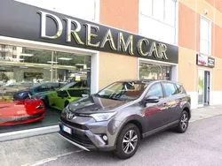 Antracite metallizzato Usata 2016 Toyota RAV4 Style SUV | 10.990 € (Super prezzo)