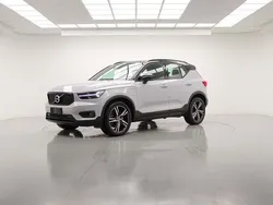 Bianco magnesio met Usata 2020 Volvo XC40 R-Design SUV | 25.100 € (Buon prezzo)