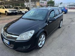 Nero Usata 2009 Opel Astra Enjoy Station wagon | 2990 € (Buon prezzo)