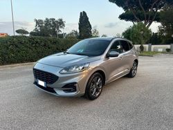 Grigio Usata 2023 Ford Kuga ST-Line SUV | 21.500 € (Ottimo prezzo)