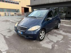 Blu Usata 2006 Mercedes A180 Tre volumi | 2500 € (Buon prezzo)