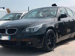Nero Usata 2007 BMW 520 Tre volumi | 7000 € (Molto cara)