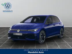Blu Nuova 2025 VW Golf VIII R-line Plus Tre volumi | 37.030 € (Cara)