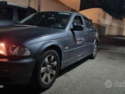 Grigio Usata 2000 BMW 318 Tre volumi | 6300 €