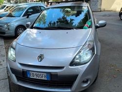 Grigio Usata 2010 Renault Clio II Tre volumi | 2000 €