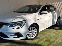 Bianco Usata 2021 Renault Mégane IV Tre volumi | 13.500 € (Buon prezzo)