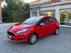Rosso Usata 2017 Ford Fiesta Due volumi | 6900 € (Buon prezzo)