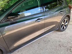 Marrone Usata 2022 Ford Focus ST-Line Tre volumi | 20.000 € (Buon prezzo)