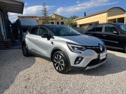 Argento Usata 2024 Renault Captur Techno SUV | 18.500 € (Buon prezzo)