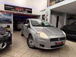 Grigio Usata 2007 Fiat Grande Punto Dynamic Due volumi | 3900 € (Buon prezzo)