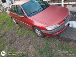 Rosso Usata 1998 Peugeot 306 Tre volumi | 500 €