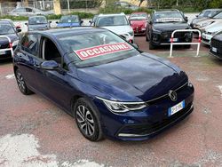 Blu/azzurro Usata 2022 VW Golf VIII Active Tre volumi | 18.490 € (Super prezzo)