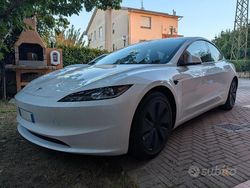 Bianco Usata 2023 Tesla Model 3 Tre volumi | 40.000 € (Molto cara)
