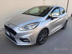 Argento Usata 2018 Ford Fiesta ST-Line Due volumi | 10.700 € (Buon prezzo)