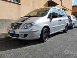 Grigio Usata 2008 Lancia Phedra Monovolume | 6000 € (Molto cara)