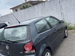 Usata 2005 VW Polo Sportline Tre volumi | 2600 € (Buon prezzo)