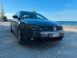 Grigio Usata 2011 VW Jetta Tre volumi | 8500 €