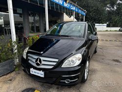 Nero Usata 2011 Mercedes B200 Premium Monovolume | 8500 € (Molto cara)