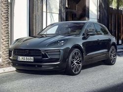 Nero jet Usata 2022 Porsche Macan Sport SUV | 66.000 € (Molto cara)