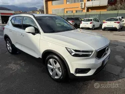 Bianco Usata 2018 Volvo XC40 Business Edition SUV | 22.361 € (Buon prezzo)