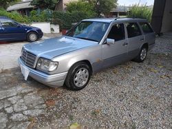 Argento Usata 1994 Mercedes 200 Station wagon | 7900 €