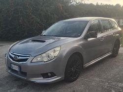 Argento Usata 2011 Subaru Legacy Trend Station wagon | 4800 €