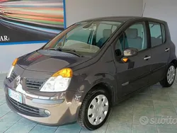 Nero Usata 2005 Renault Modus Dynamique Monovolume | 2700 € (Buon prezzo)