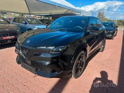 Nuova 2025 Alfa Romeo Junior SUV | 29.800 € (Buon prezzo)
